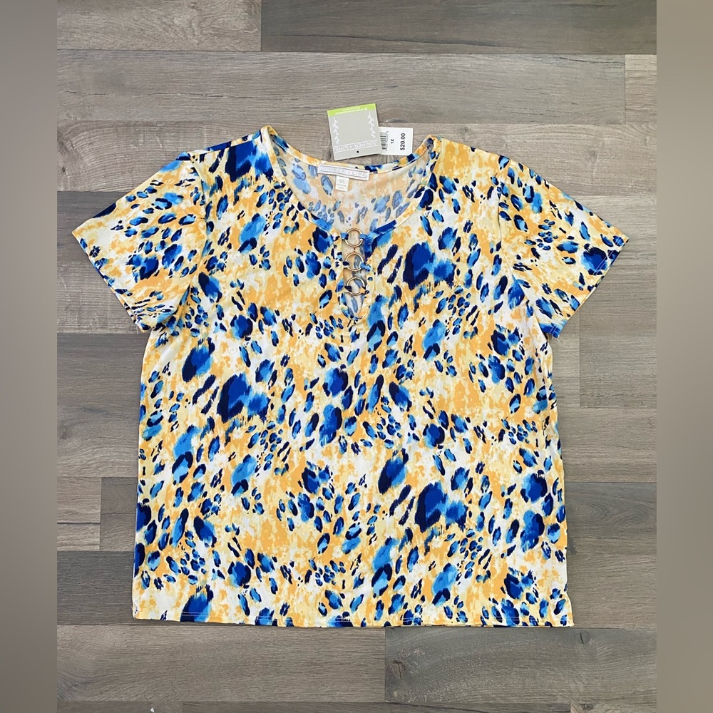 Juniper & Lime Plus 1X Top Short Sleeve V-Neck Gold Rings Accent New With Tags